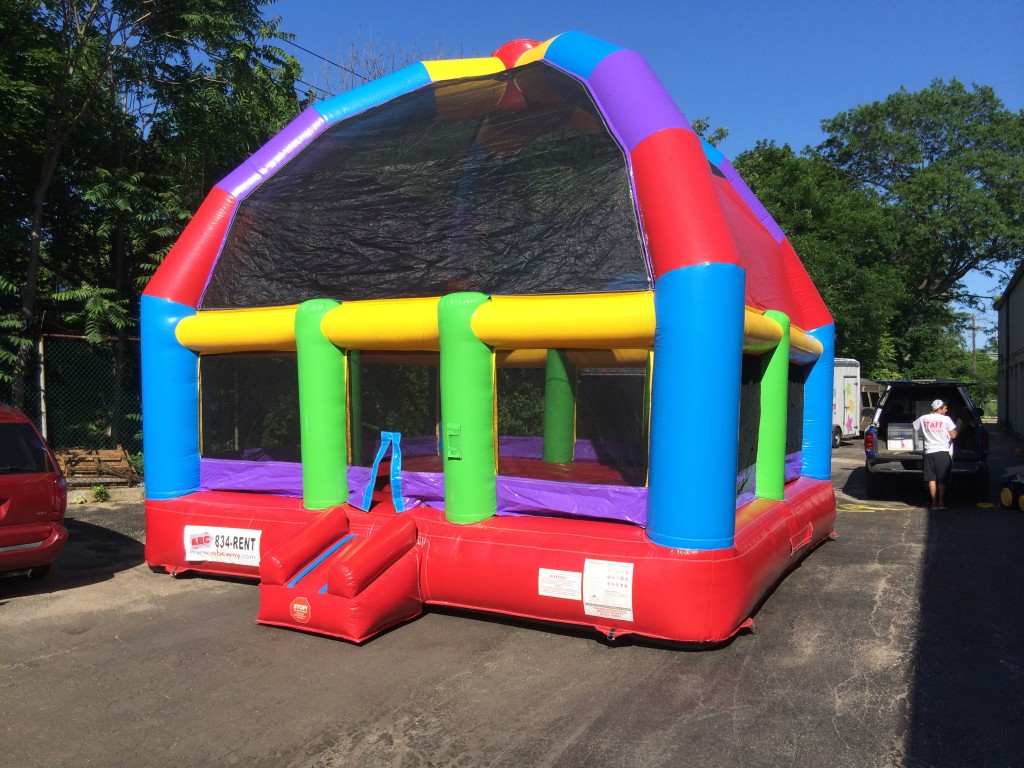Dome Bounce House (1)